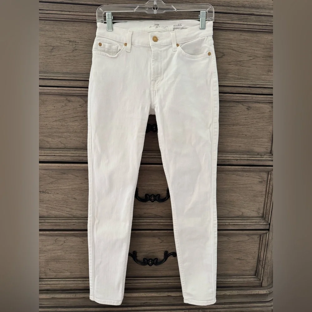 7 For All Mankind White Skinny Jeans EUC Gwenevere